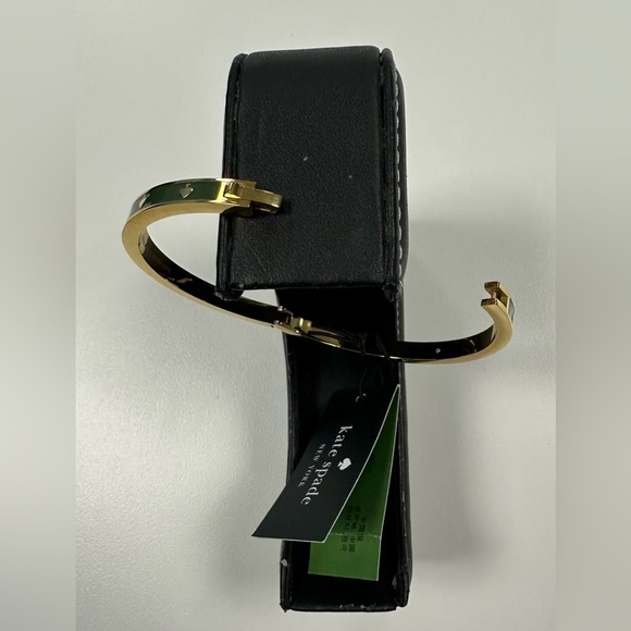 NWT Kate Spade The Spade Enamel Hinged Bangle Gold and Green - Picture 4 of 6